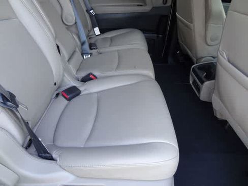 Used 2022 Honda Odyssey Touring image 12