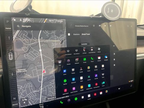 Used 2022 Tesla Model S image 25