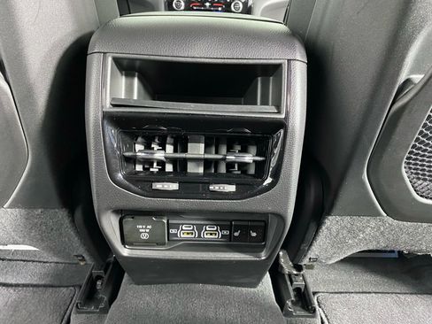 Used 2022 Jeep Grand Cherokee Overland w/ MOPAR Finishing Package AWD/4WD image 16