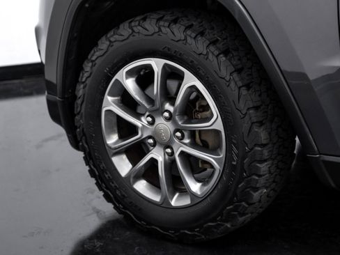 Used 2015 Jeep Grand Cherokee Limited image 51