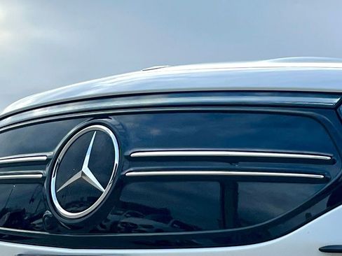 Certified 2023 Mercedes-Benz EQB 300 4MATIC image 8