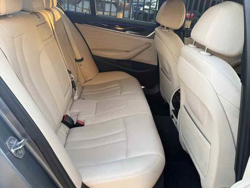 Used 2019 BMW 530i w/ Convenience Package image 16