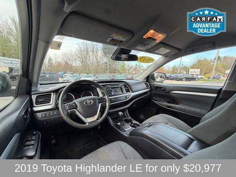 Used 2019 Toyota Highlander LE AWD/4WD image 10