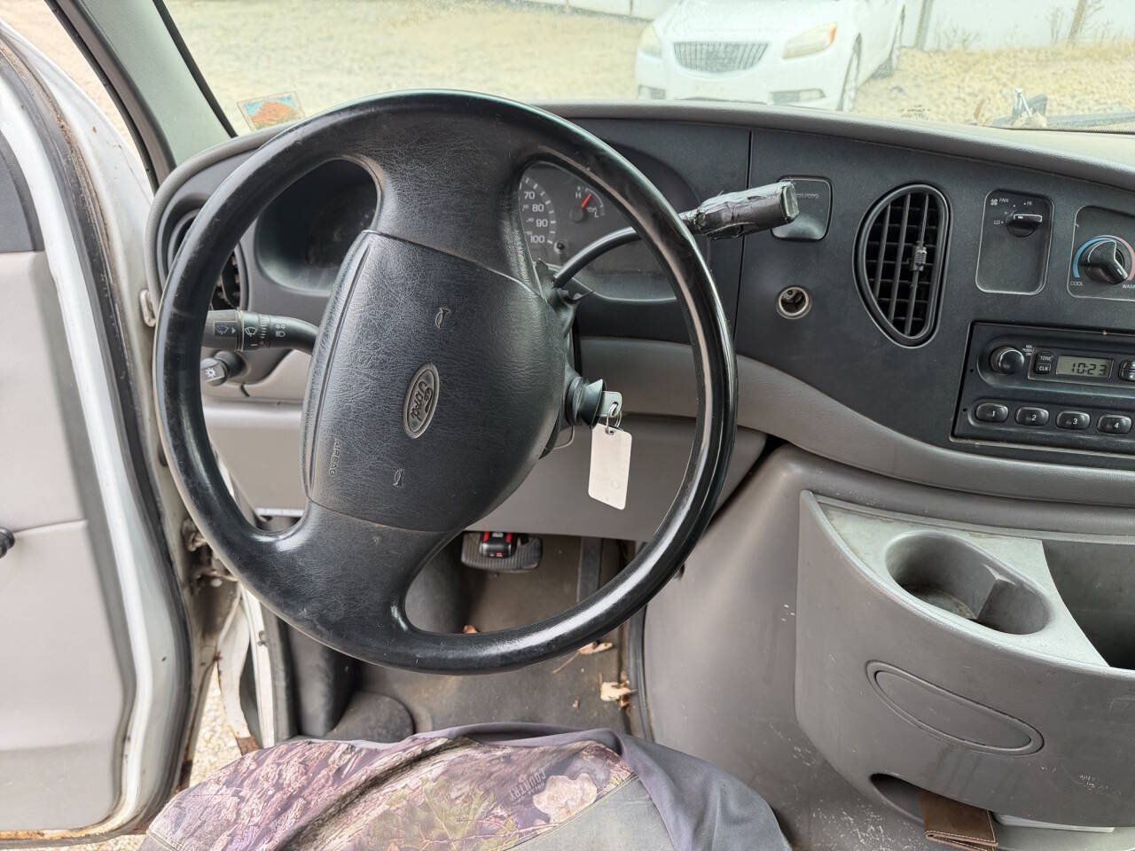 Used 1999 Ford E-350 and Econoline 350 Super Duty RWD image 28