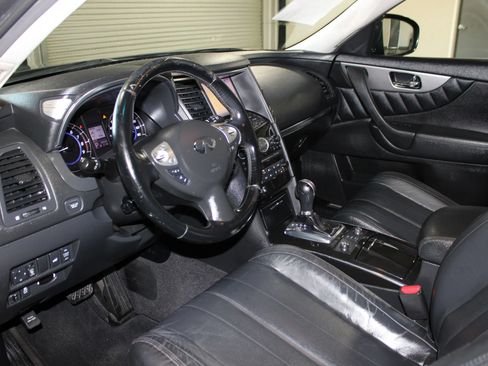 Used 2014 INFINITI QX70 2WD w/ Premium Package image 25
