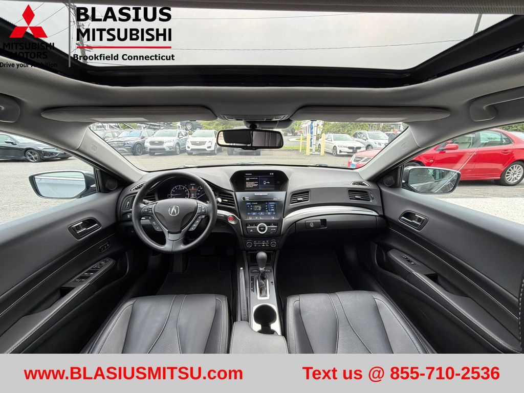 Used 2020 Acura ILX w/ Premium Package FWD image 29
