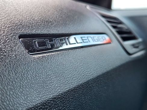 Used 2009 Dodge Challenger R/T RWD image 32