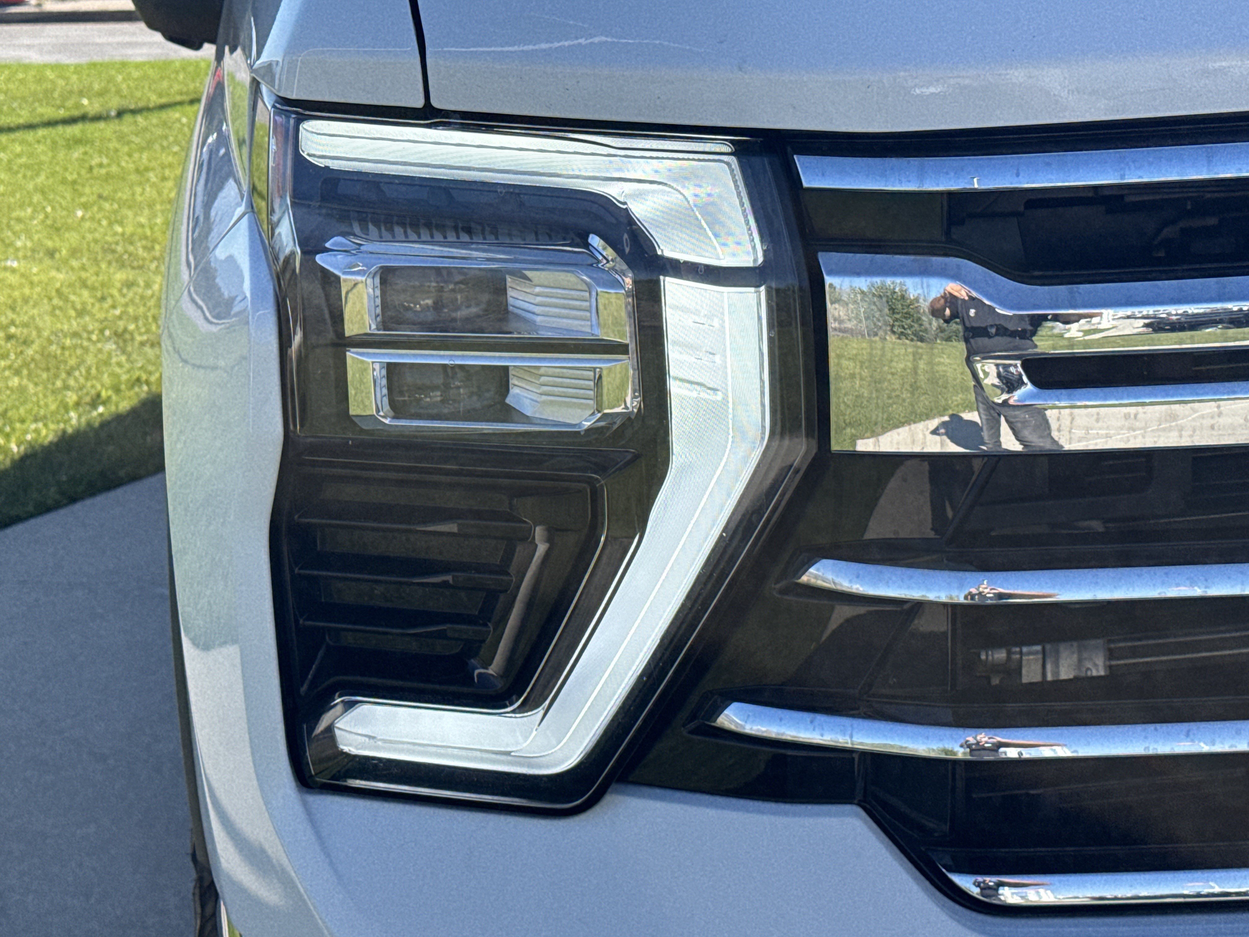 Used 2024 Chevrolet Silverado 3500 LTZ w/ LTZ Convenience Package AWD/4WD image 10