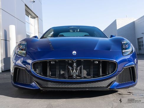 Used 2024 Maserati GranTurismo Trofeo image 2