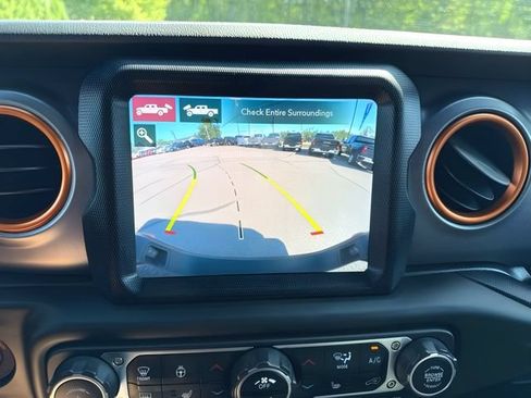 Used 2020 Jeep Gladiator Mojave AWD/4WD image 29