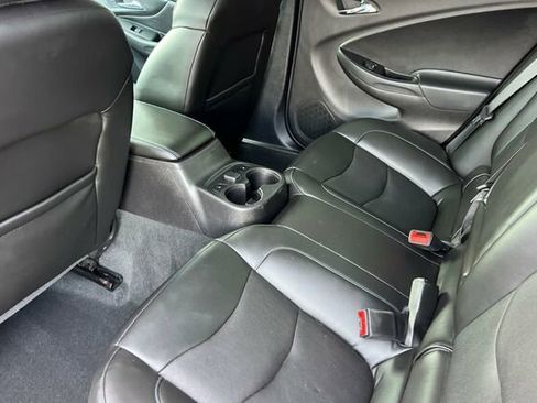 Used 2018 Chevrolet Volt Premier w/ Driver Confidence Package image 12