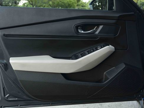 Used 2025 Honda Accord SE image 37