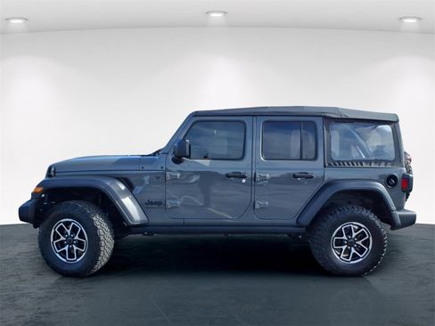 Used 2023 Jeep Wrangler Sport image 12