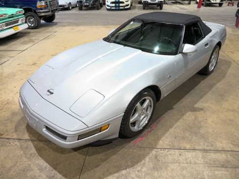 Used 1996 Chevrolet Corvette Convertible RWD image 29