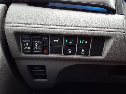 Used 2019 Honda Odyssey Elite image 9