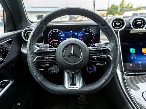 Used 2025 Mercedes-Benz GLC 43 AMG 4MATIC image 31