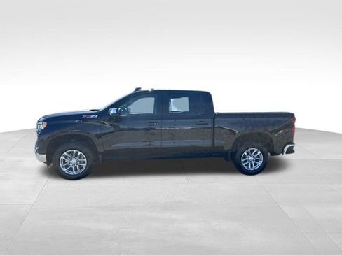 Used 2023 Chevrolet Silverado 1500 LT AWD/4WD image 15