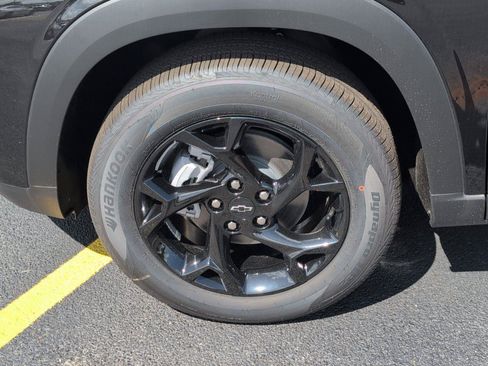 New 2026 Chevrolet Trax LT w/ Driver Confidence Package FWD image 10