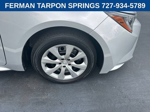Used 2024 Toyota Corolla LE FWD image 2