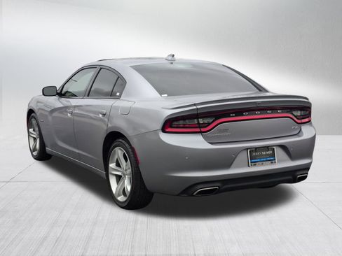 Used 2018 Dodge Charger R/T image 3