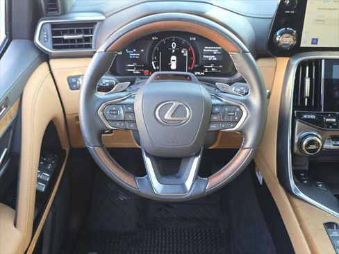 Certified 2025 Lexus LX 600 4WD w/ Appearance Package image 21