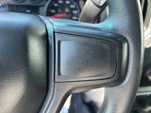Used 2020 Chevrolet Silverado 1500 Custom w/ Custom Value Package AWD/4WD image 18