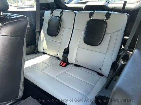 Used 2021 Ford Explorer XLT w/ Equipment Group 202A AWD/4WD image 34