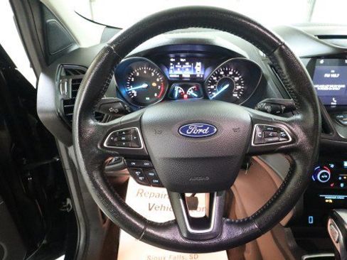 Used 2018 Ford Escape SEL image 18