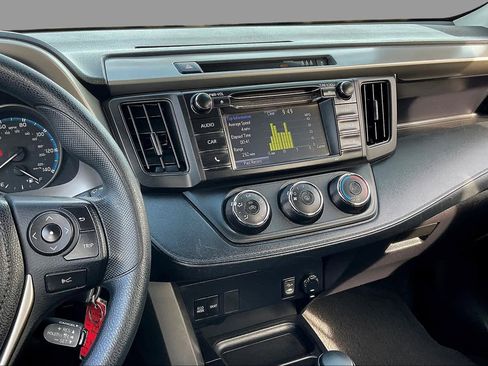 Used 2017 Toyota RAV4 LE image 6