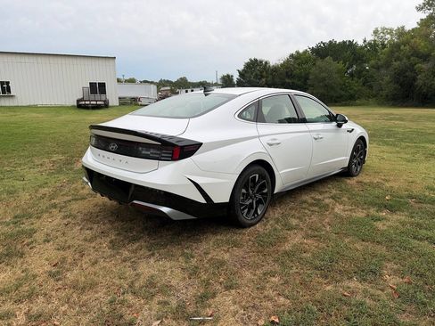 Used 2025 Hyundai Sonata SEL FWD image 6