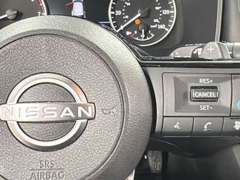 Certified 2023 Nissan Rogue SV image 22