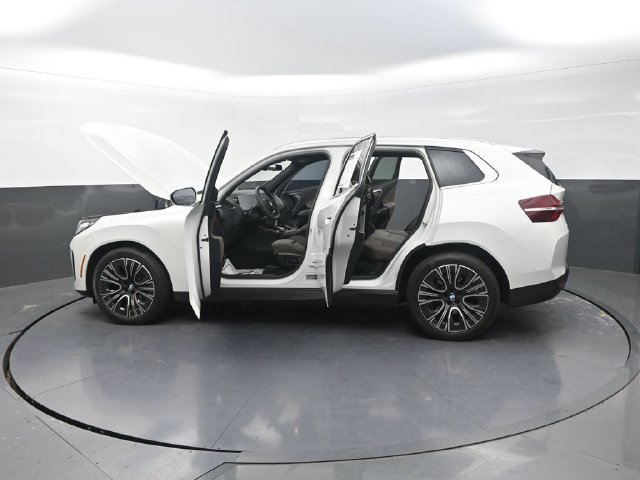 Used 2025 BMW X3 xDrive30i w/ Premium Package AWD/4WD image 35