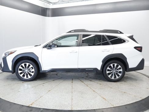 Used 2024 Subaru Outback Limited AWD/4WD image 2