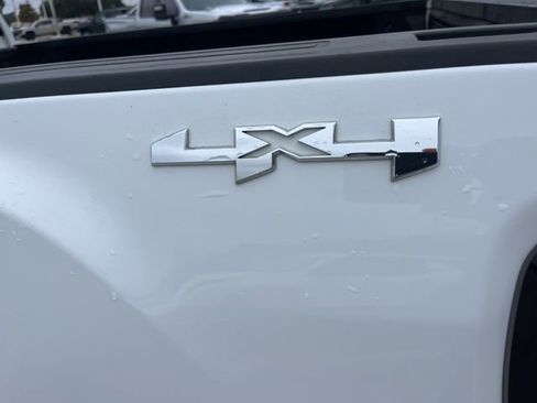 Used 2023 GMC Sierra 2500 Pro w/ Convenience Package AWD/4WD image 5