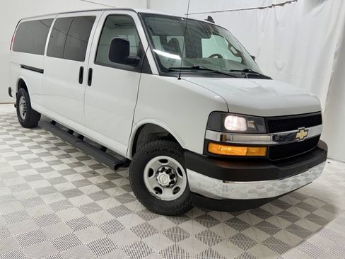 Used 2019 Chevrolet Express 3500 LT w/ LT Preferred Equipment Group image 2