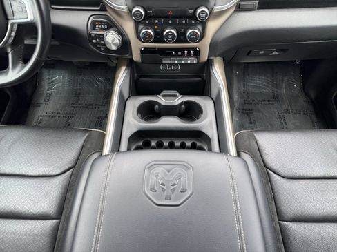 Used 2022 RAM 1500 Laramie AWD/4WD image 12