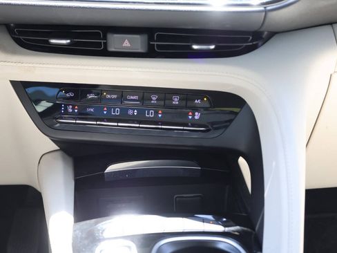 Used 2021 Buick Envision Avenir w/ Technology Package II AWD/4WD image 20
