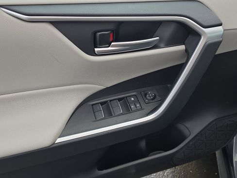 New 2025 Toyota RAV4 XLE image 12