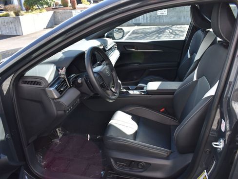 Certified 2025 Toyota Camry SE image 18