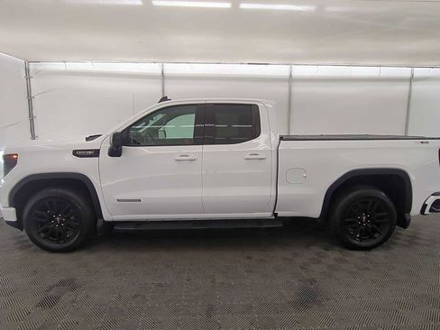 Used 2022 GMC Sierra 1500 Elevation w/ Preferred Package image 3
