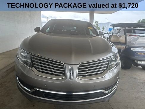 Used 2016 Lincoln MKX Reserve w/ Technology Package AWD/4WD image 3