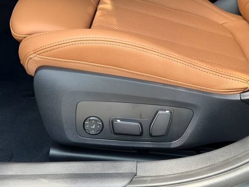 New 2026 BMW 330i Sedan w/ Premium Package RWD image 11