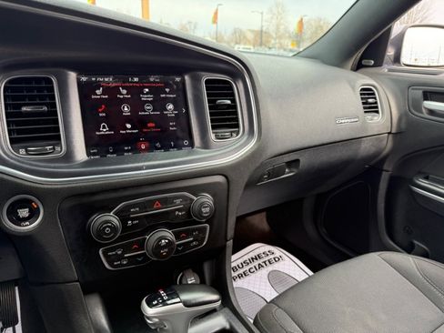 Used 2018 Dodge Charger SXT Plus image 11