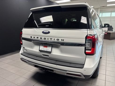 Used 2024 Ford Expedition Limited RWD image 4