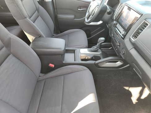 Used 2024 Nissan Frontier SV RWD image 10