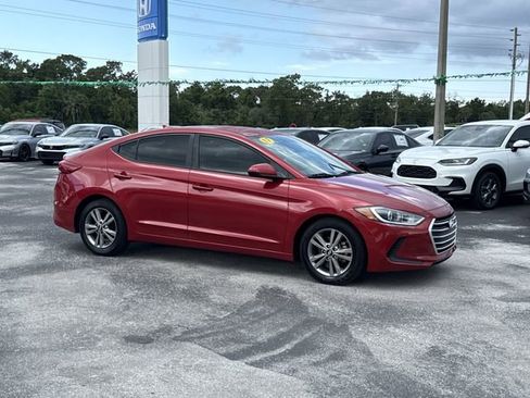 Used 2017 Hyundai Elantra SE FWD image 5