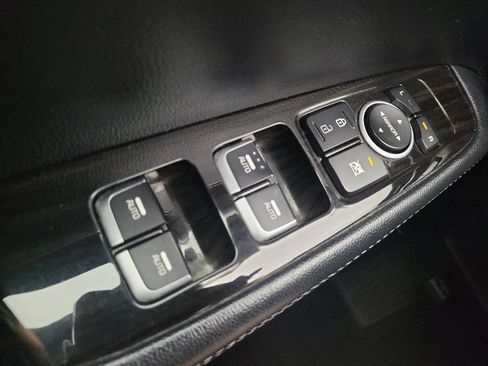 Used 2019 Kia Sorento AWD image 27