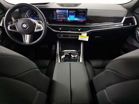 Used 2026 BMW X6 xDrive40i w/ Climate Comfort Package image 9