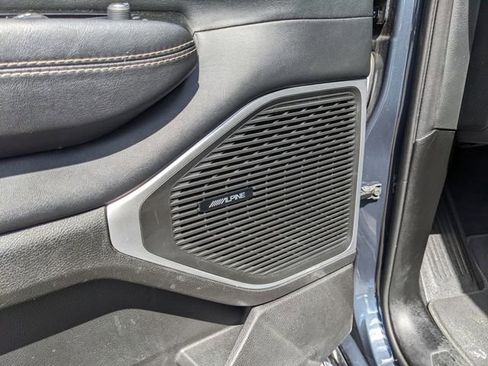 Used 2024 Jeep Wagoneer L Series II w/ Flexible Seating Group image 23