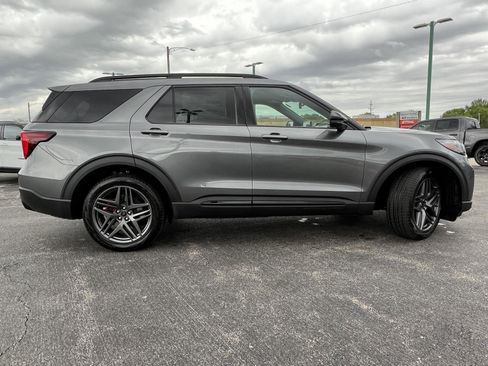 New 2026 Ford Explorer ST AWD/4WD image 3
